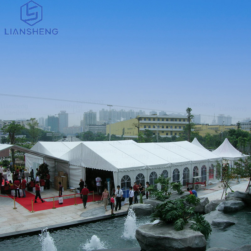 Malaking kaganapan pansamantalang eksibisyon malaking rooftop waterproof marquee para sa trade show event tent