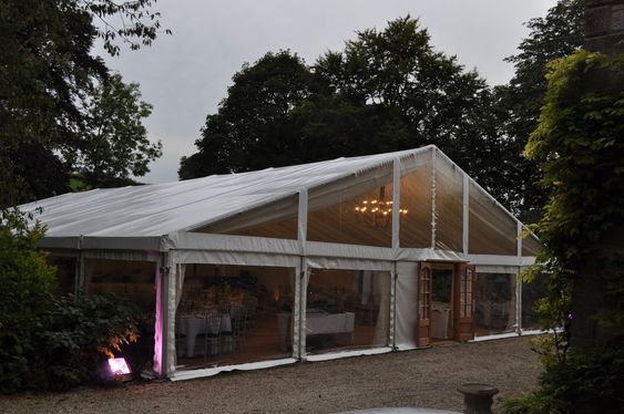 Outdoor Luxury Malaking Simbahan Pansamantalang Structure Orangery Glass Tent Para sa Mga Event Party na Kasal