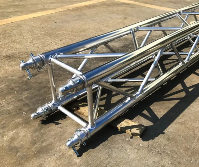 Pakyawan Murang Aluminum Alloy Spigot Screw Modular Truss 300*300mm,400*400mm,400*600mm,520*760mm