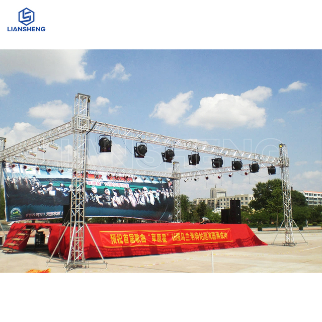 Malaking mobile Truss&Stage concert lighting stage na nako-customize na display structure mabilis na naka-install ng pinakabagong istilong runway bracket