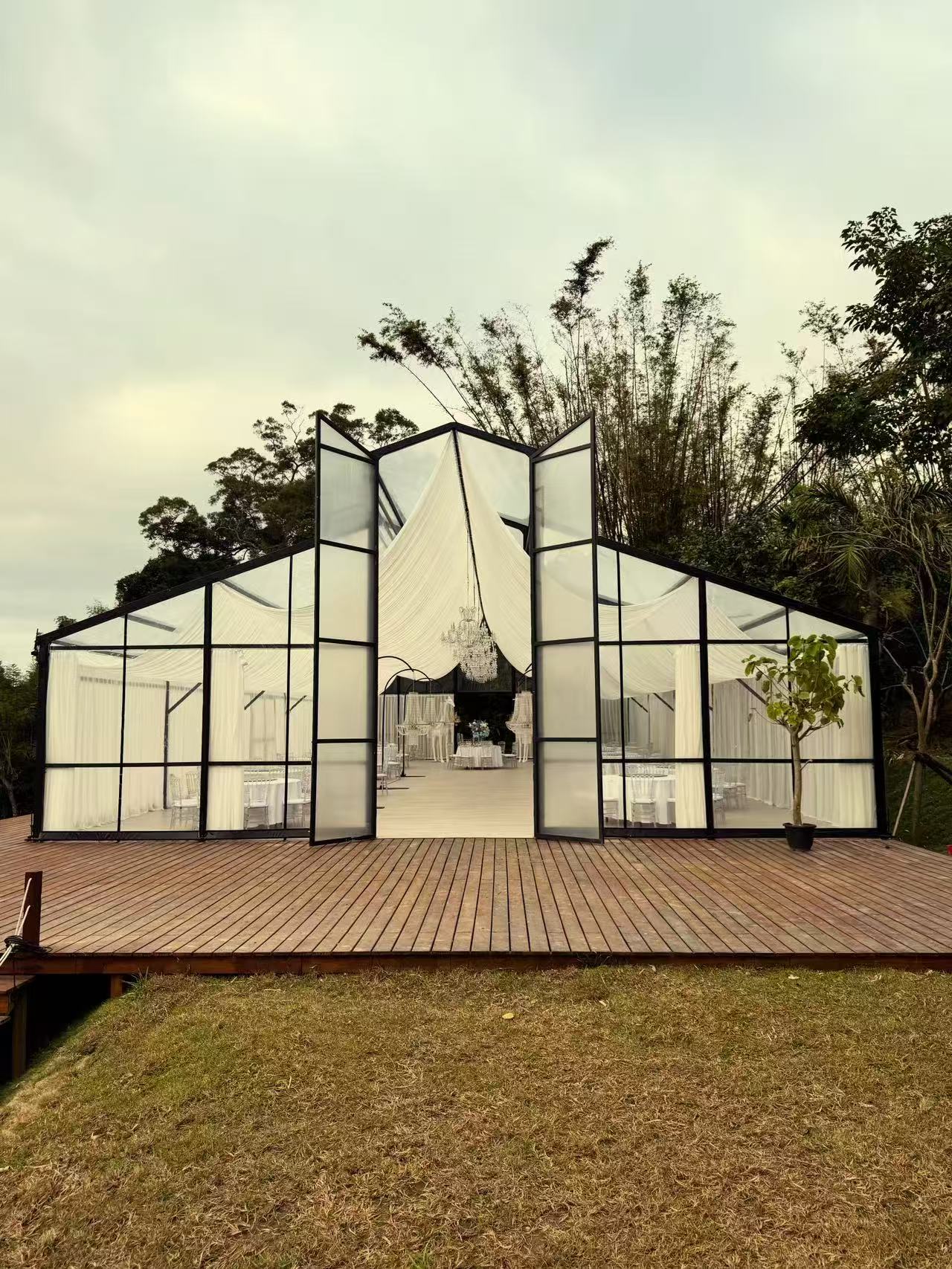 Tent ng Atrium
